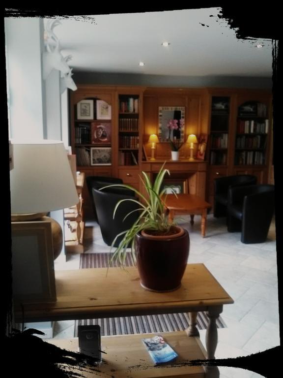 Residence Hotel Les Ducs De Chevreuse Avec Hebergement, Repas & Pdj, Seminaire, Bureau & Parking Экстерьер фото
