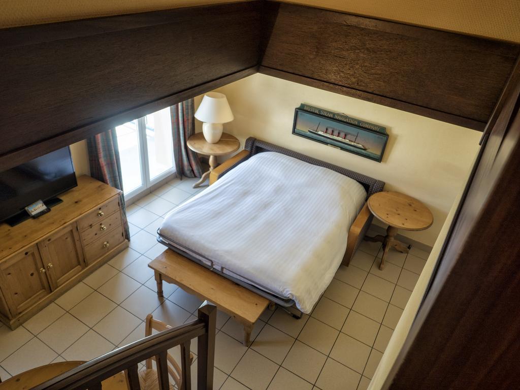 Residence Hotel Les Ducs De Chevreuse Avec Hebergement, Repas & Pdj, Seminaire, Bureau & Parking Экстерьер фото